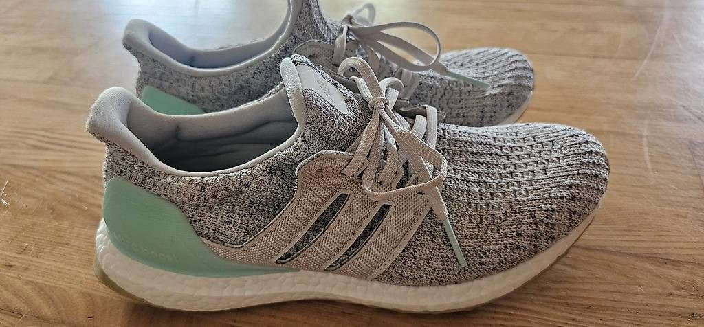 Adidas Herrenschuhe: Adidas Boost, Grösse 39 1/3 – Gebraucht aus Eriswil von mar_8hwh