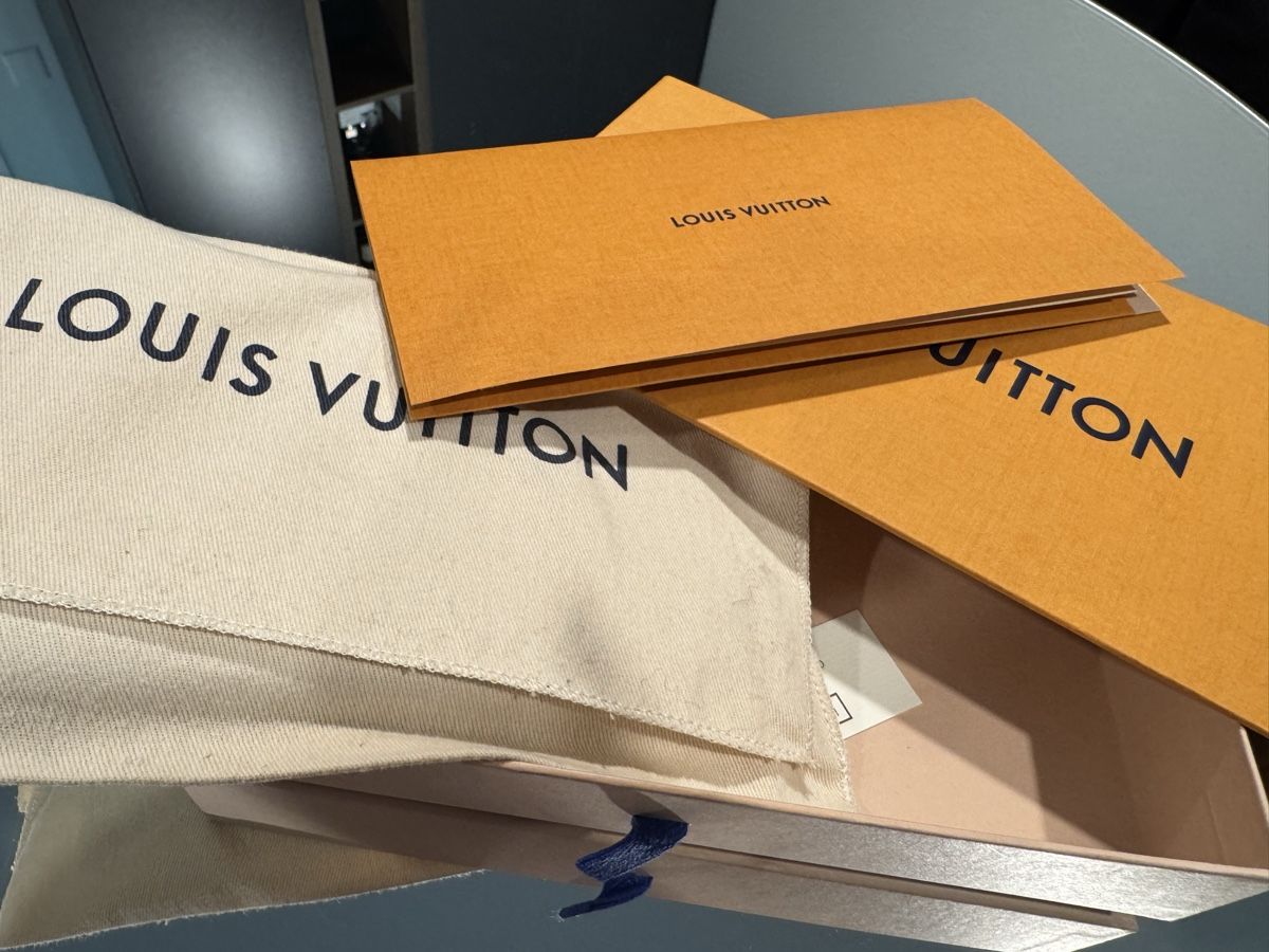 Louis Vuitton Portamonete: Louis Vuitton Geldbörse – Nuovo (secondo la descrizione) da Galgenen venduto da Kekic 1