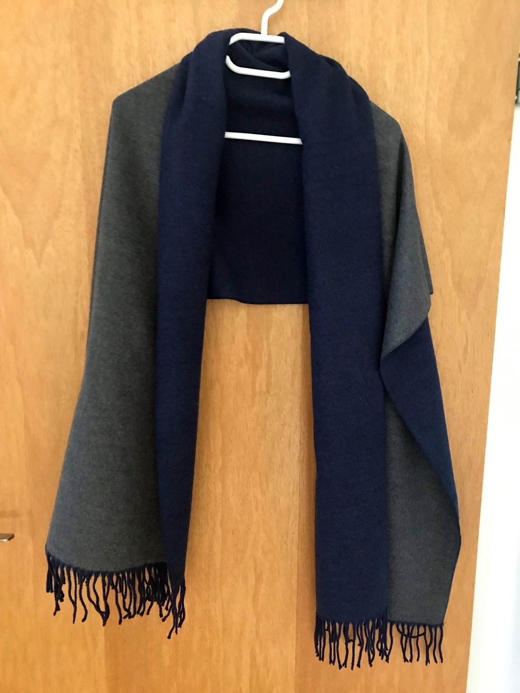 Foulard & Sciarpe: CELINE & CLARA Schal blau/grau double face, neu – Nuovo (secondo la descrizione) da Egg b. Zürich venduto da chimago 1