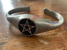 Armreif „pentagramm „ englisch!