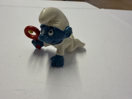 Baby-Schlumpf mit Rassel / 20203