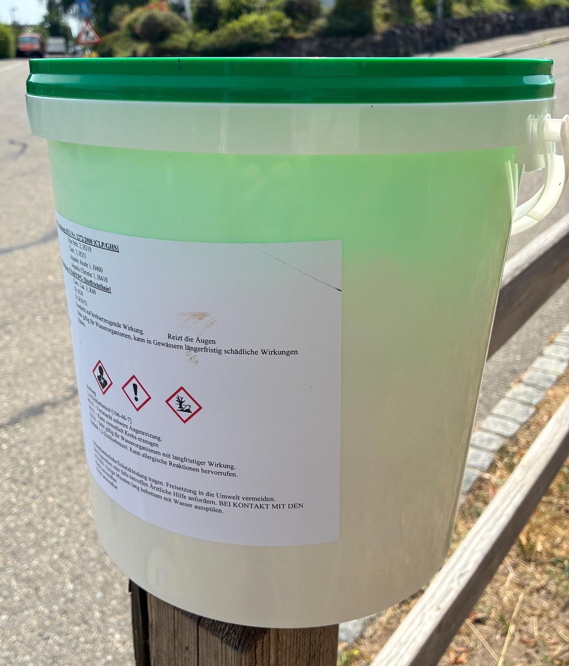 Sonstiges für Haushalt & Wohnen: 1 Kübel mit 5Kg Cloro-Canfora – Gebraucht aus Bäretswil von robsonantik 1