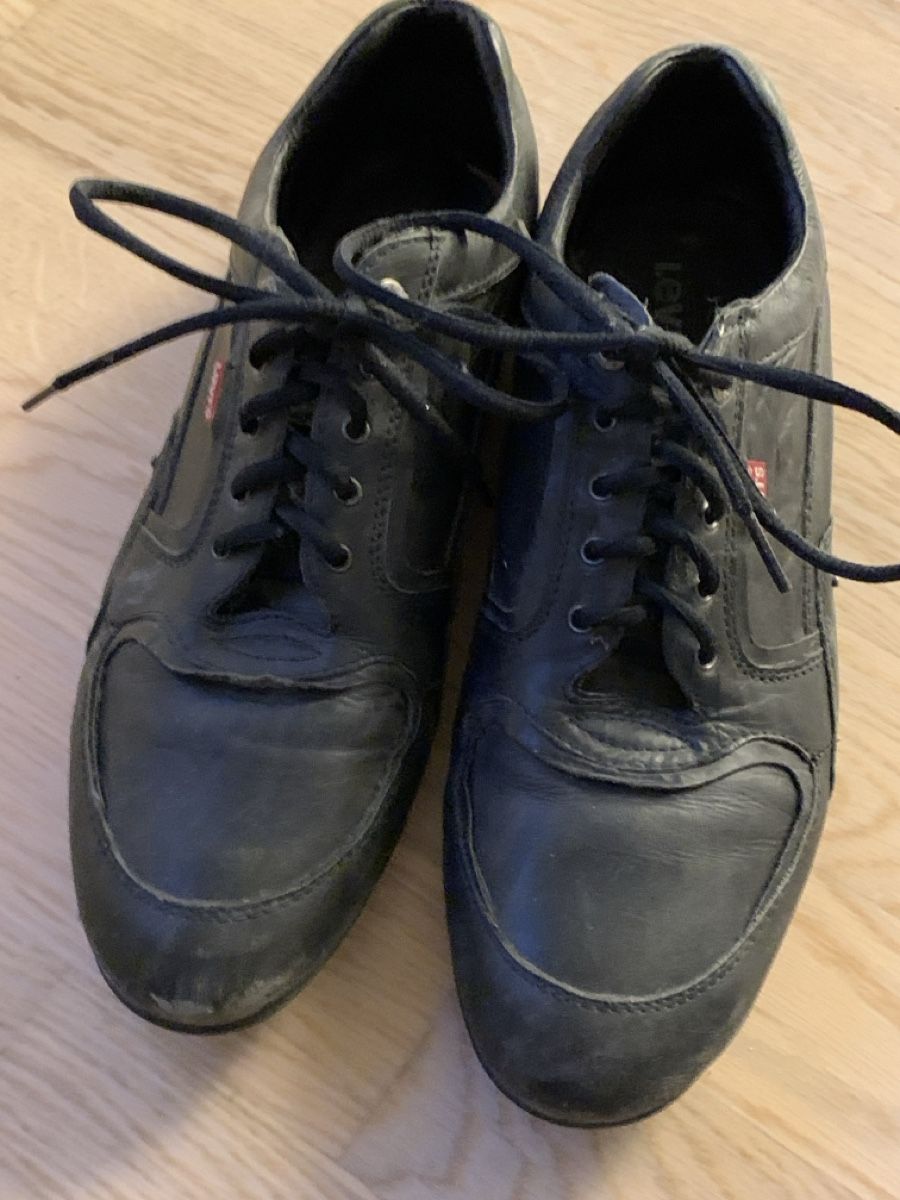 Levi's Scarpe da uomo: Originale LEVİS Sneaker gr. 44 – Usato da St. Gallen venduto da menchild 2