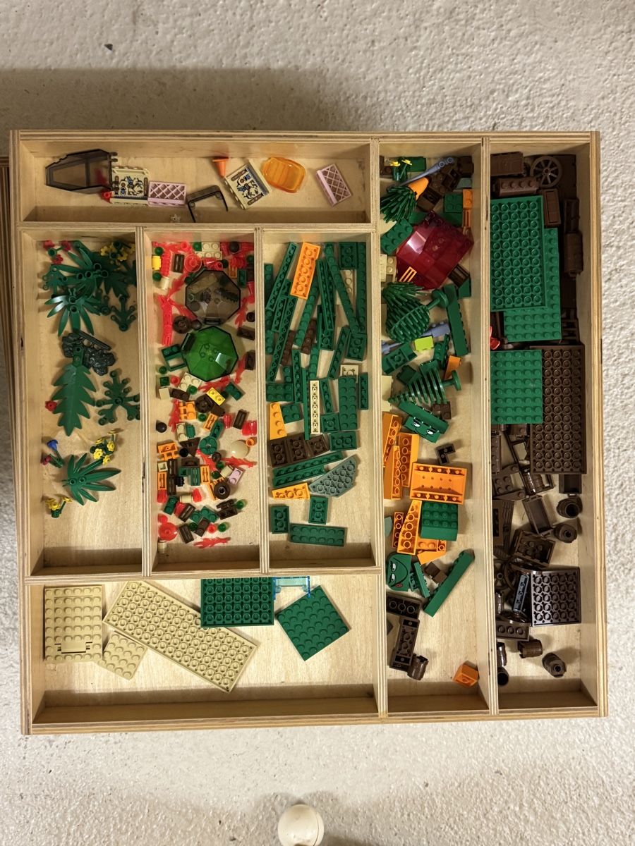 Lego Kit di costruzioni: Grosses Lego Konvolut nach Farben sortiert – Usato da Chur venduto da arxi 4