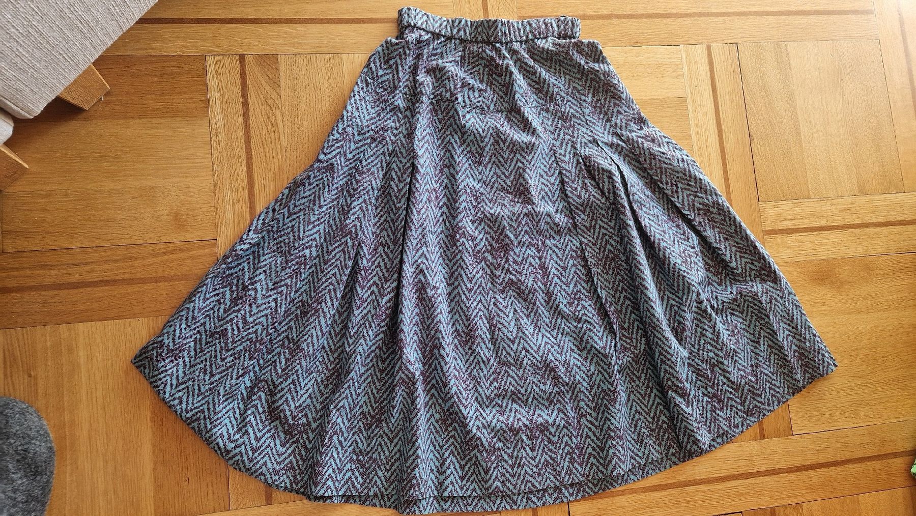 Jupes: jupe faite-mains taille XS  – D'occasion à Pully par Patriciaeve