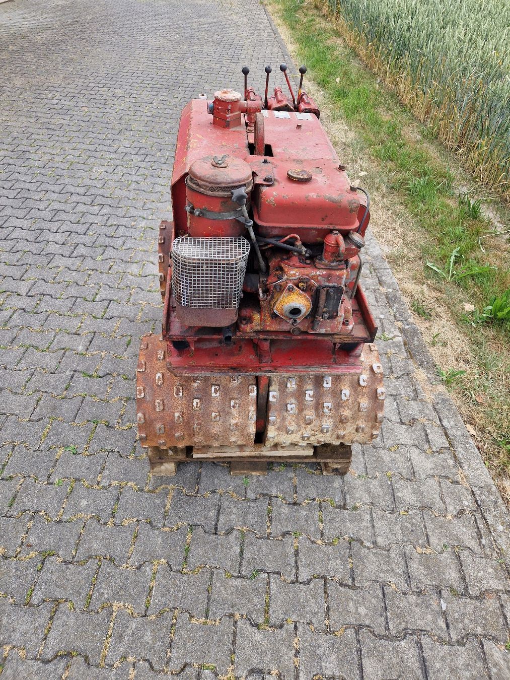 Rammax Alle Maschinen: Grabenwalze RAMMAX RW1402 – Defekt aus Grosswangen von lar_9lz7 3