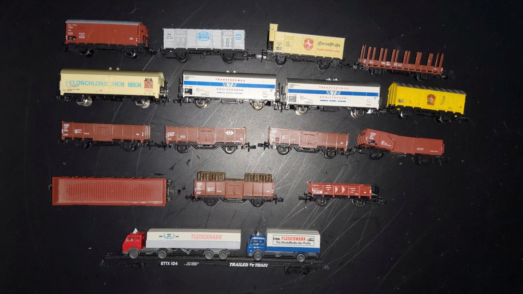 Modellini di ferrovie: 16 Güterwagen, Spur N, gebraucht – Usato da Hinterkappelen venduto da himi02 1