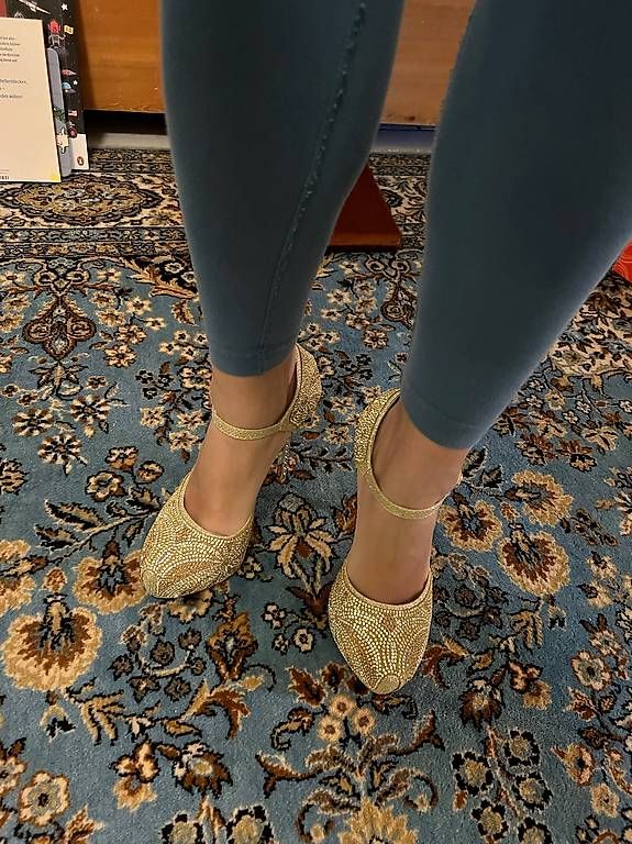 Scarpe da donna: Stylischer Schuh, gr.39 high heels  – Usato da Flawil venduto da PWMU 1