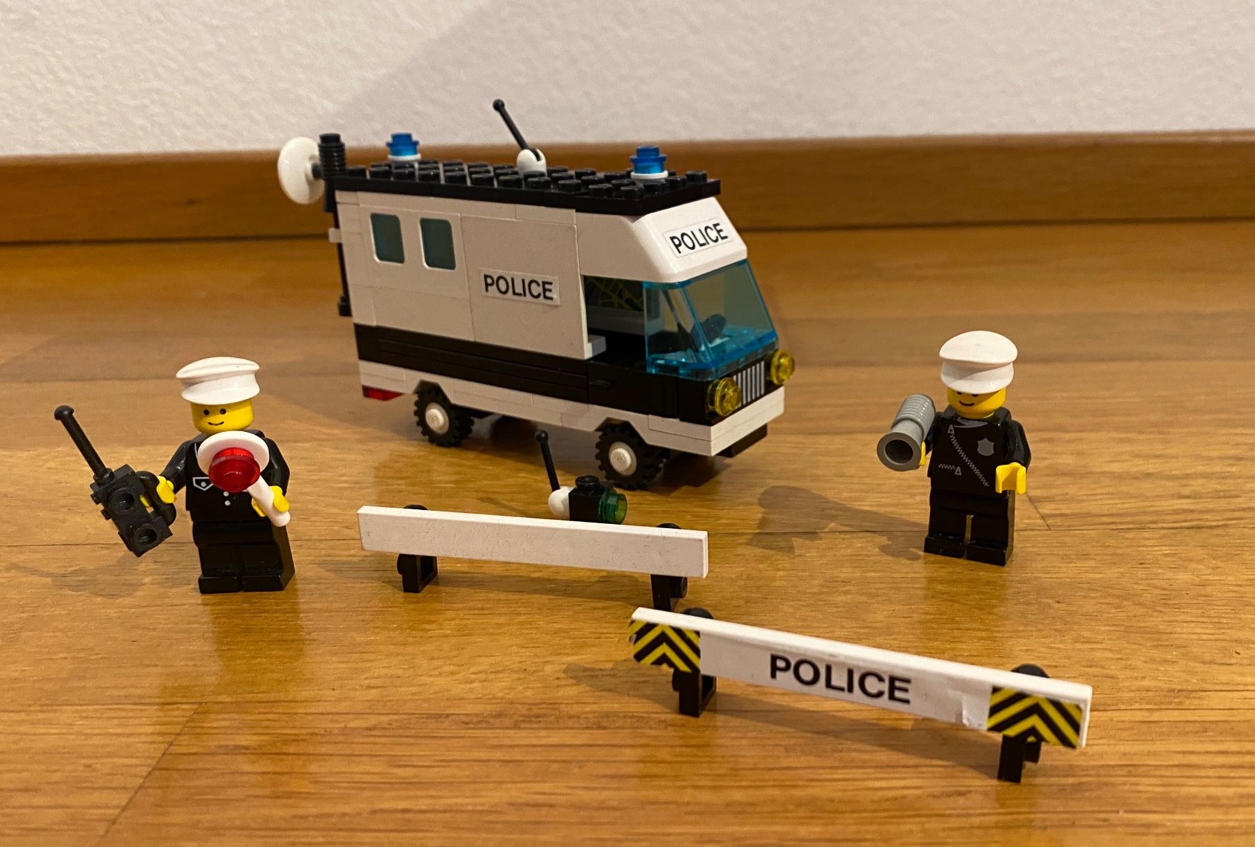 Lego Giocattoli: LEGO Classic Town 6642 Polizei Heli 6676 Mobile Command Unit – Usato da Arlesheim venduto da srulee 1