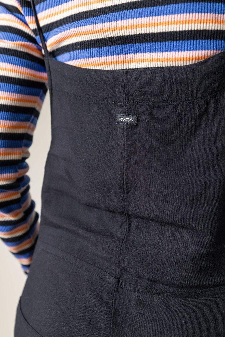 Jumpsuits: Salopette en viscose noire RVCA – Gebraucht aus Biel/Bienne von Noisynoina 4
