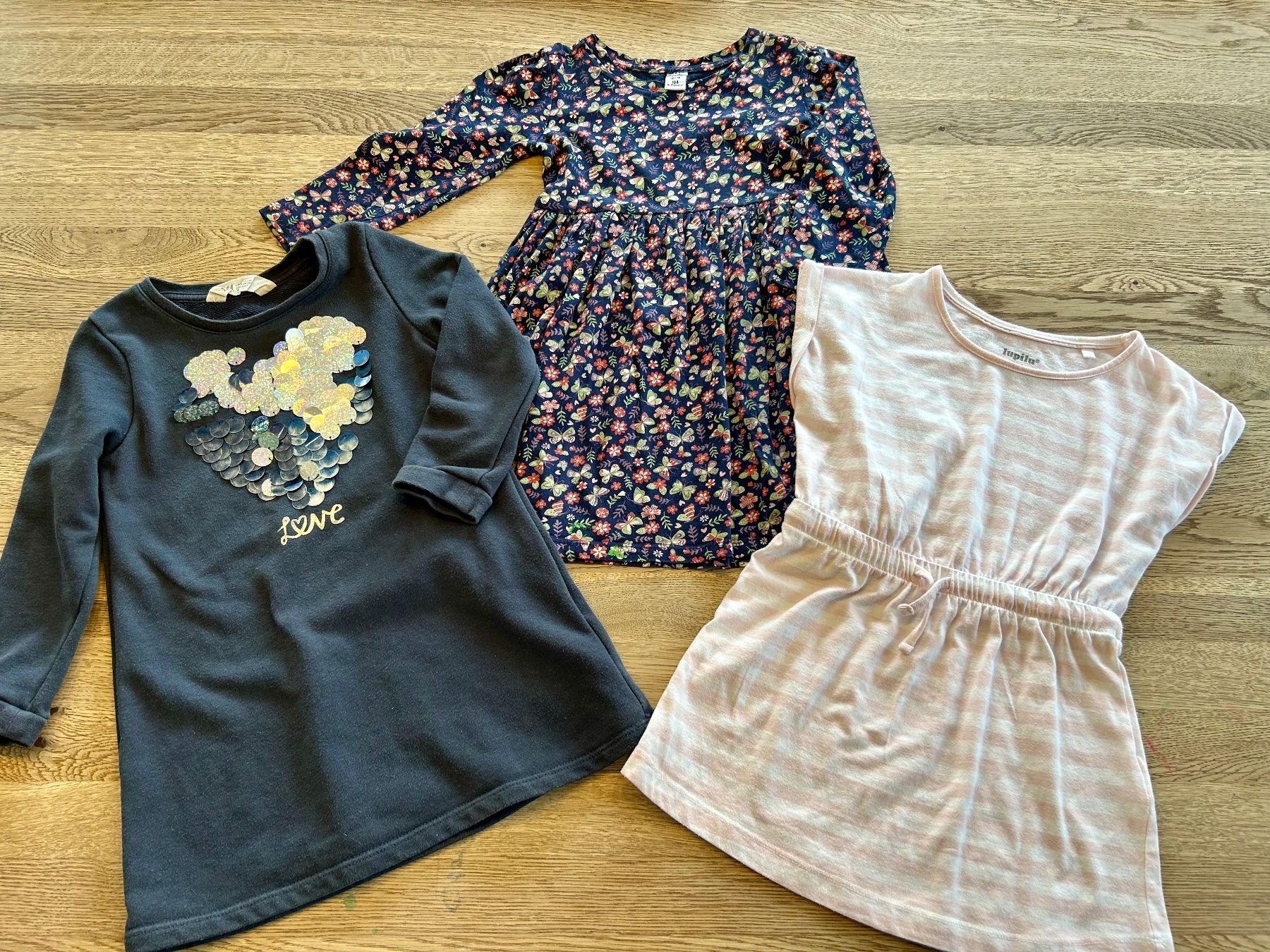Lotti & Set di vestiti: Kleiderpaket Mädchen (Gr. 98/104) – Usato da Trachslau venduto da Daroli_2 9