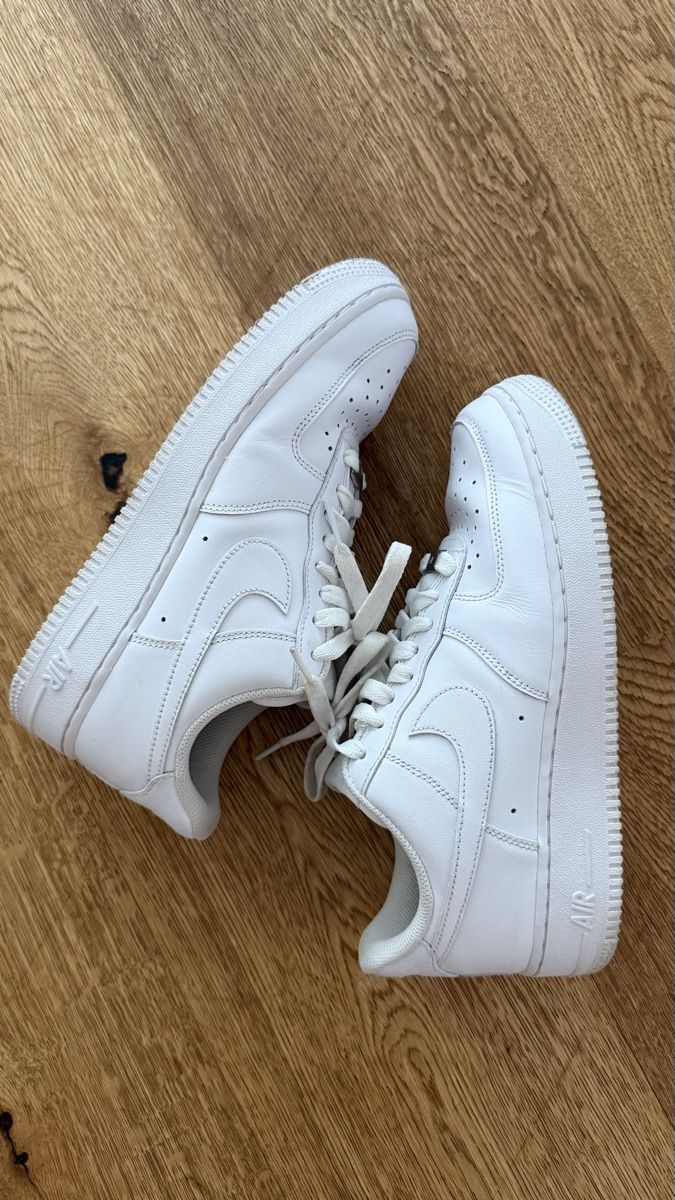 Nike Herrenschuhe: Nike Air Force 1 Size 40.5 – Gebraucht aus Boswil von hey.itsme