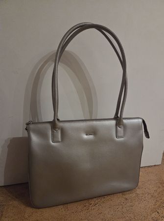 Picard Schultertasche - Zeitlos elegant!