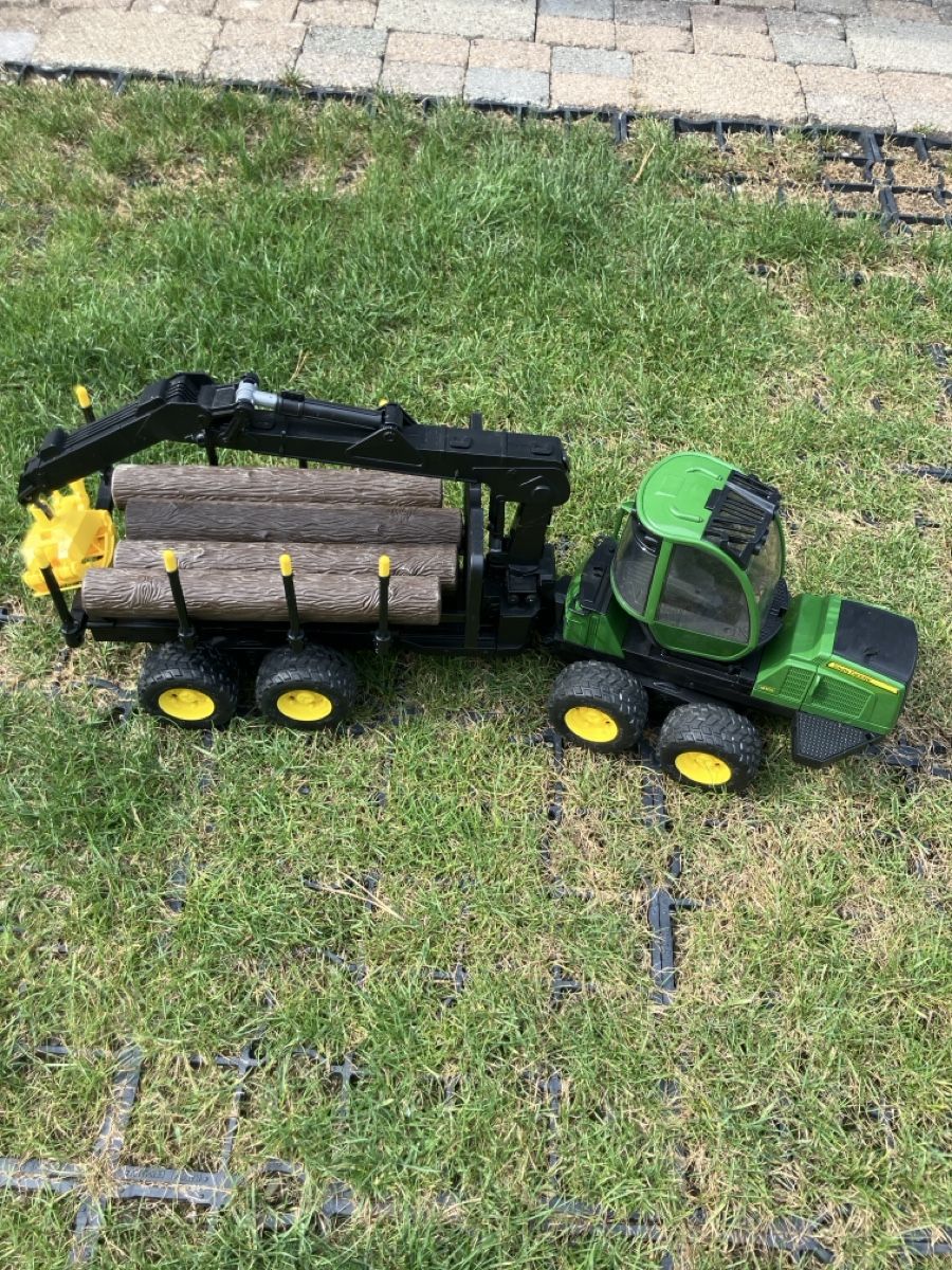 Spielzeuge: Vorwarder kostet in neu 64 Fr – Gebraucht aus Bauma von Nici882 1