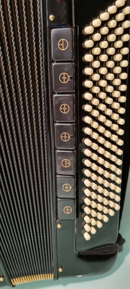 Victoria Musikinstrumente: Victoria Tasten Akkordeon – Gebraucht aus Wädenswil von Fisa64 4