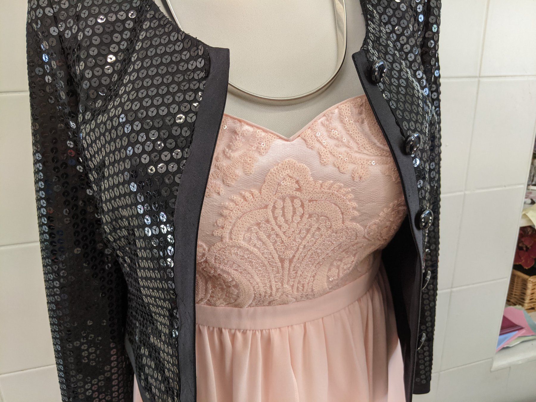 Vestiti: Damen Kleid GR 38 – Usato da Langnau am Albis venduto da Judithsebi 9