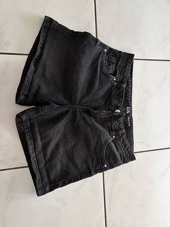 Kurze Jeans 176 neuwertig