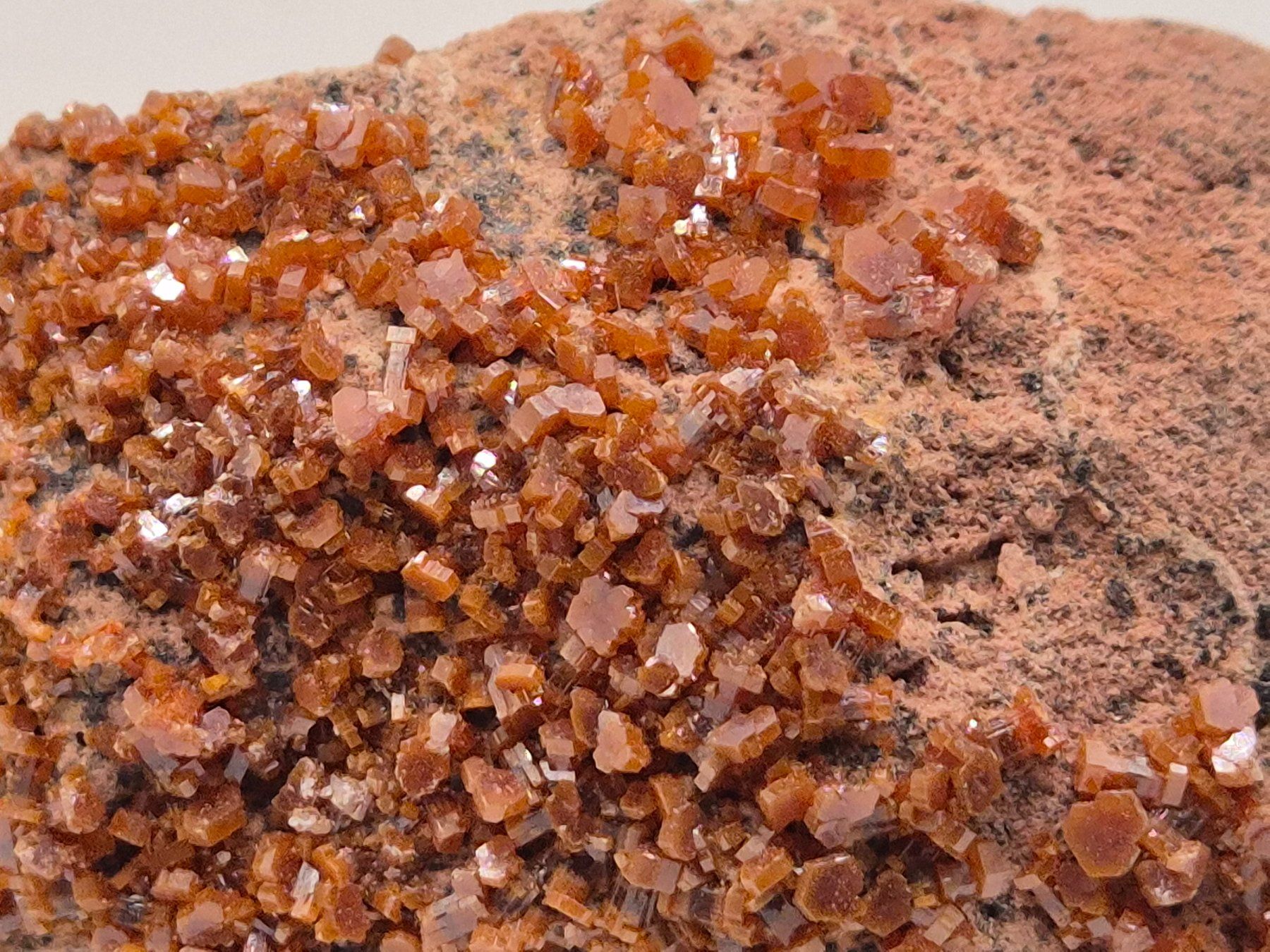 Minerali & Pietre curative: Vanadinit  Neufund Marokko (96) – Nuovo e nell'imballaggio originale da Winterthur venduto da LukasMineralienOase 1