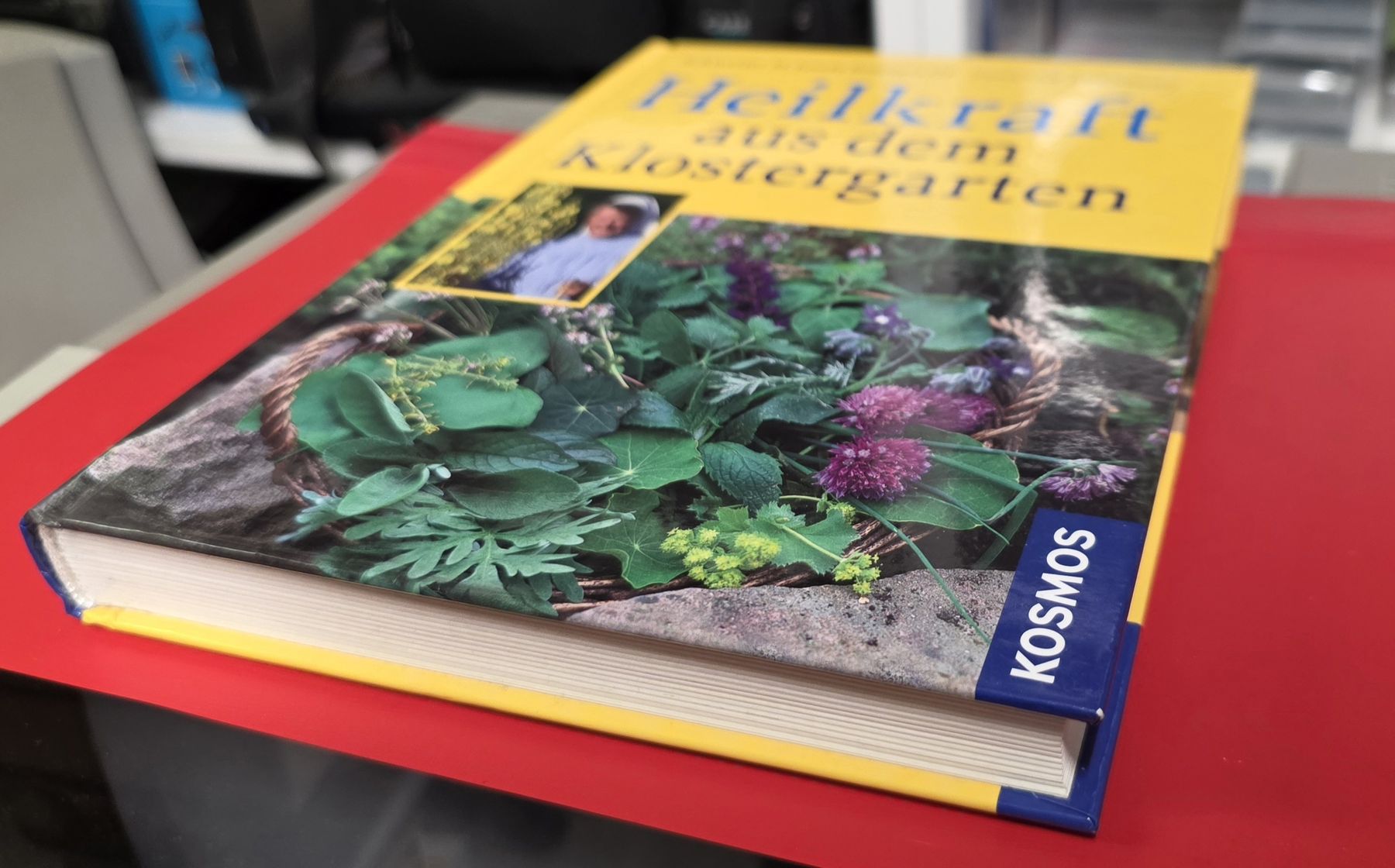 Libri: Heilkraft aus dem Klostergarten - Kosmos - BUCH – Usato da Reinach BL venduto da _MasterK_ 1