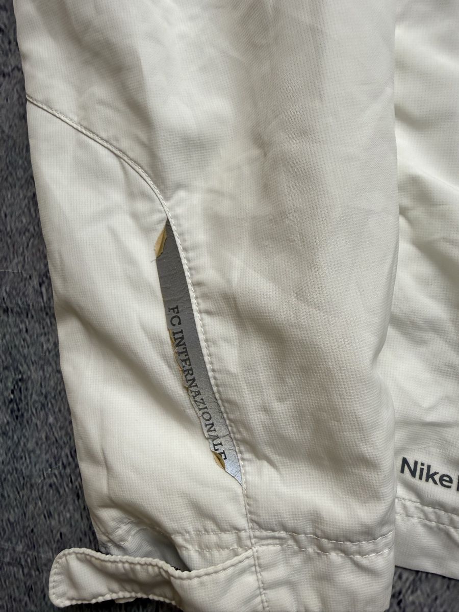Nike Jacken: Nike Inter Mailand Trainingsjacke weiss blau Grösse  – Gebraucht aus Luzern von 041Vintage 2