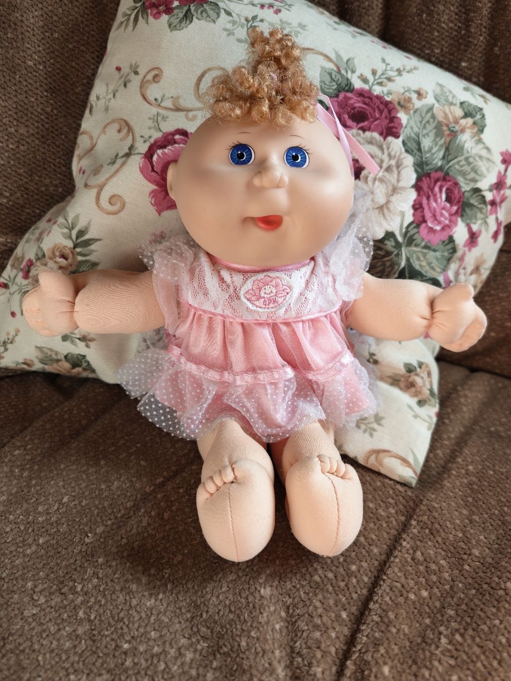 Puppen: Cabbage Patch Kid Puppe rosa Kleid guter Zustand – Gebraucht aus Visp von mel_x697