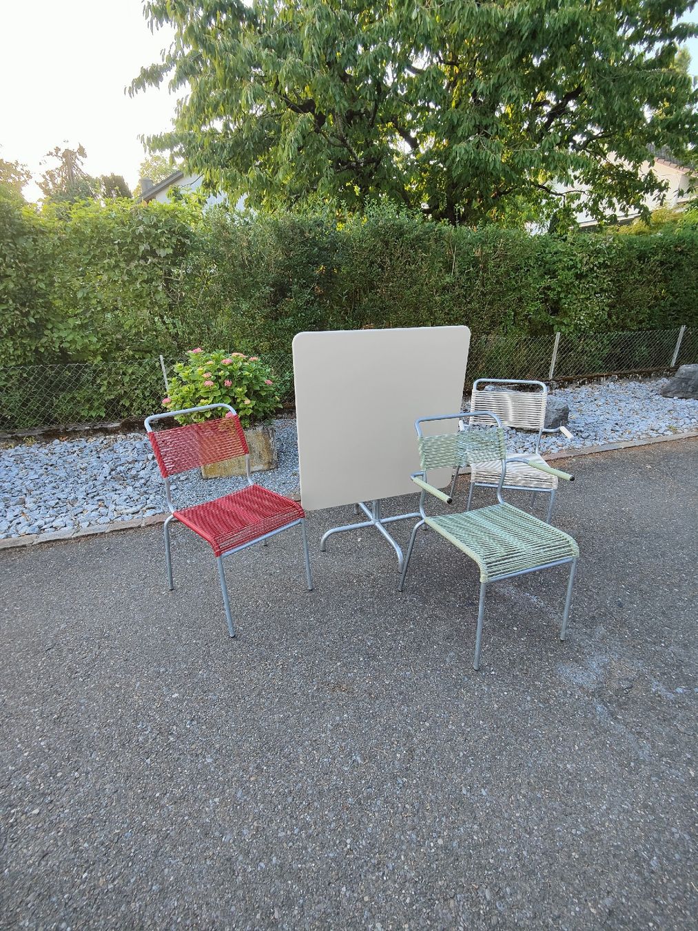 Tischset: Schaffner Bistro Tisch mit Spaghetti Stühle  – Neu (gemäss Beschreibung) aus Mellingen von Artrena 4