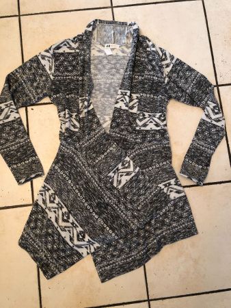 Weiches H&M Strickjäckli Gr.170
