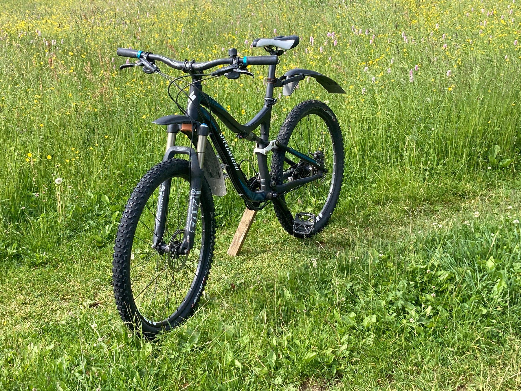 Specialized Velos: mountainbike specialized, Grösse M – Gebraucht aus Winterthur von
