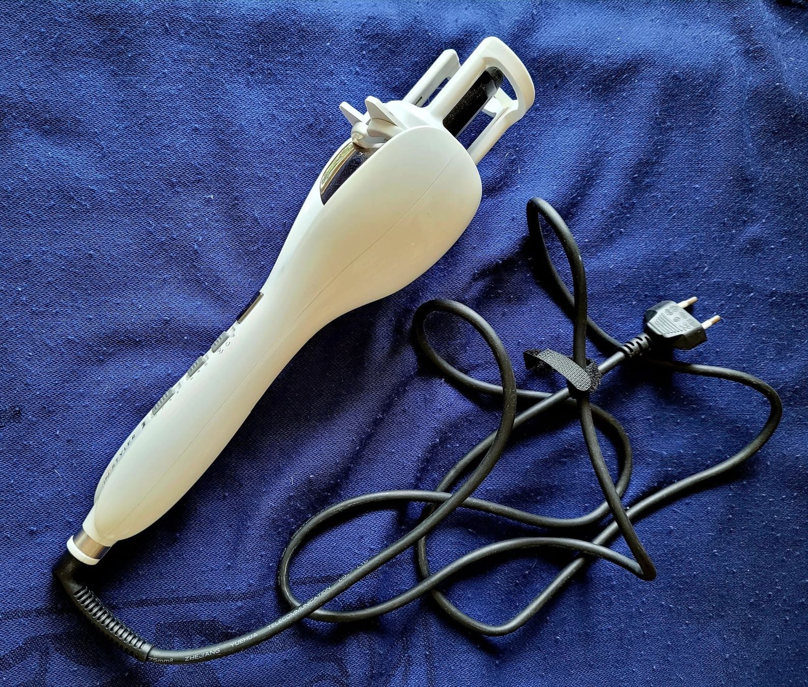 Lockenstäbe & Haarglätter: Instyler Lockenstab – Gebraucht aus Muttenz von Flyaway747 1