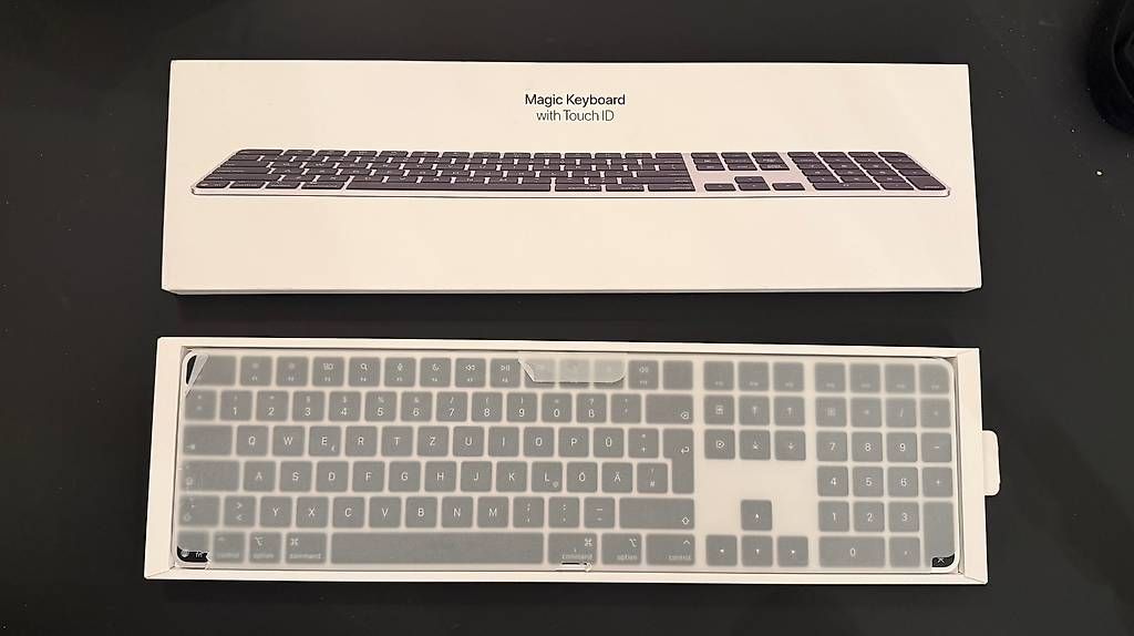 Apple Claviers: Apple Magic Keyboard mit Touch ID & Ziffernblock  Deutsch – D'occasion à Zuchwil par Chtschui