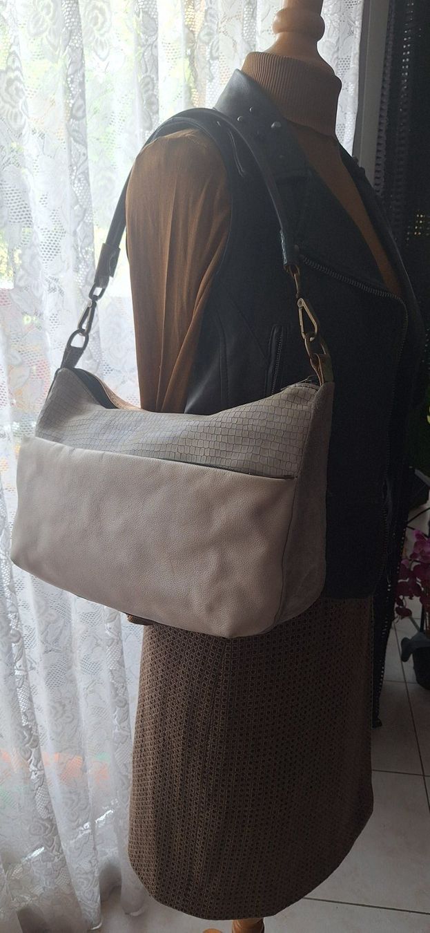 Borse da donna: Sac Ebarrito 100% cuir, multicolore – Usato da St-Triphon venduto da Jldr0