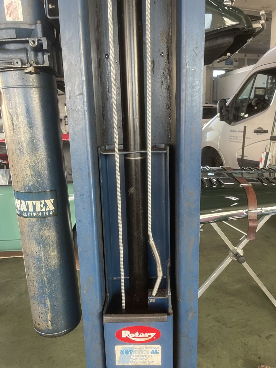 Piattaforme elevatrici & Crick: Autolift  – Usato da Döttingen venduto da beatzz 1