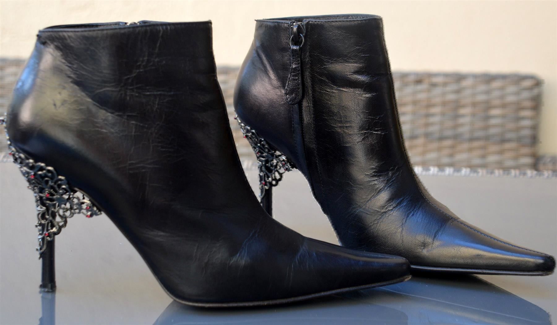 Scarpe da donna: Booties / Bottines Vicini . 38 – Usato da Collonges venduto da Auganien 2