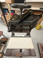 Papierschneidemaschine aus Gusseisen