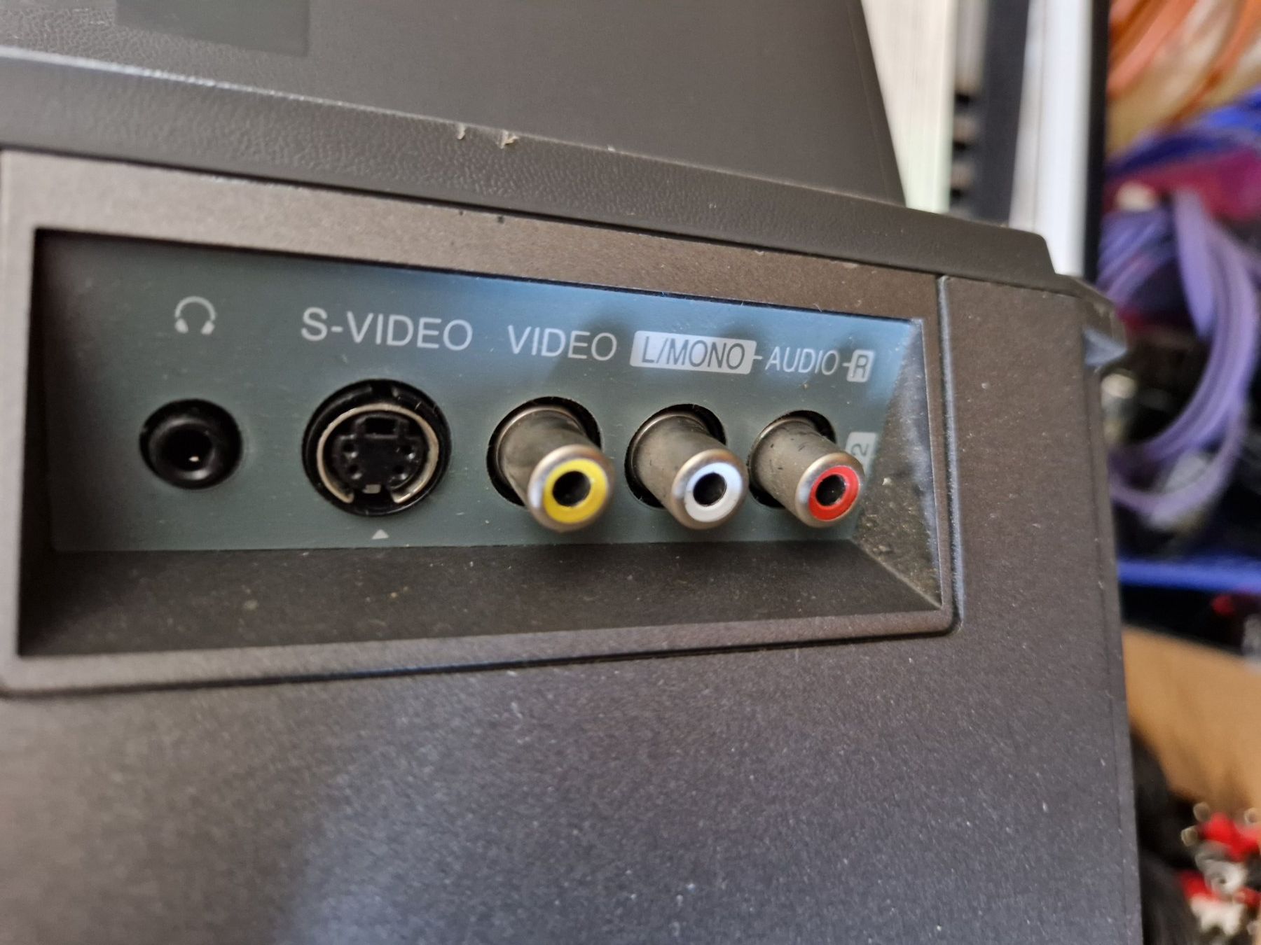 Televisori: Flatron Röhrentv mit integriertem Video Recorder LG – Usato da Wädenswil venduto da tome70 6