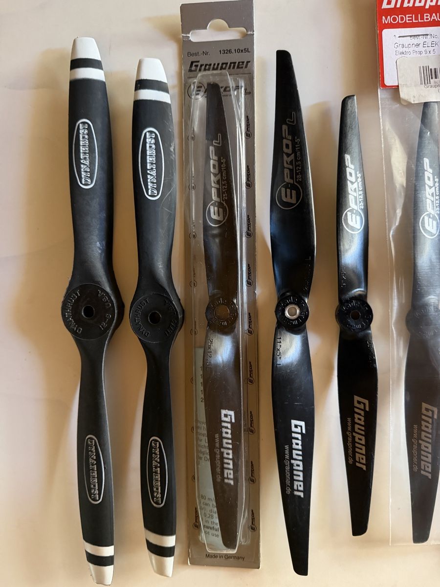 Modellismo RC: LOT  DE  11  HÉLICES  NEUVES – Nuovo (secondo la descrizione) da Apples venduto da Gasscret 1