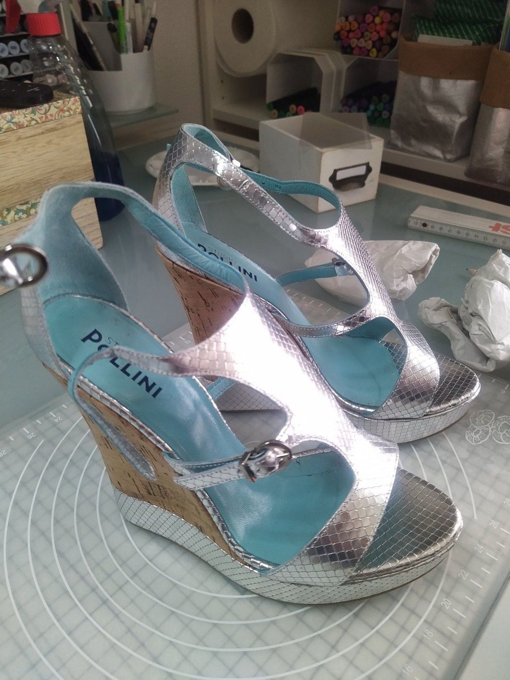 Damenschuhe: Pumps Studio Pollini silver 38,5 – Gebraucht aus Figino von Palotta 1
