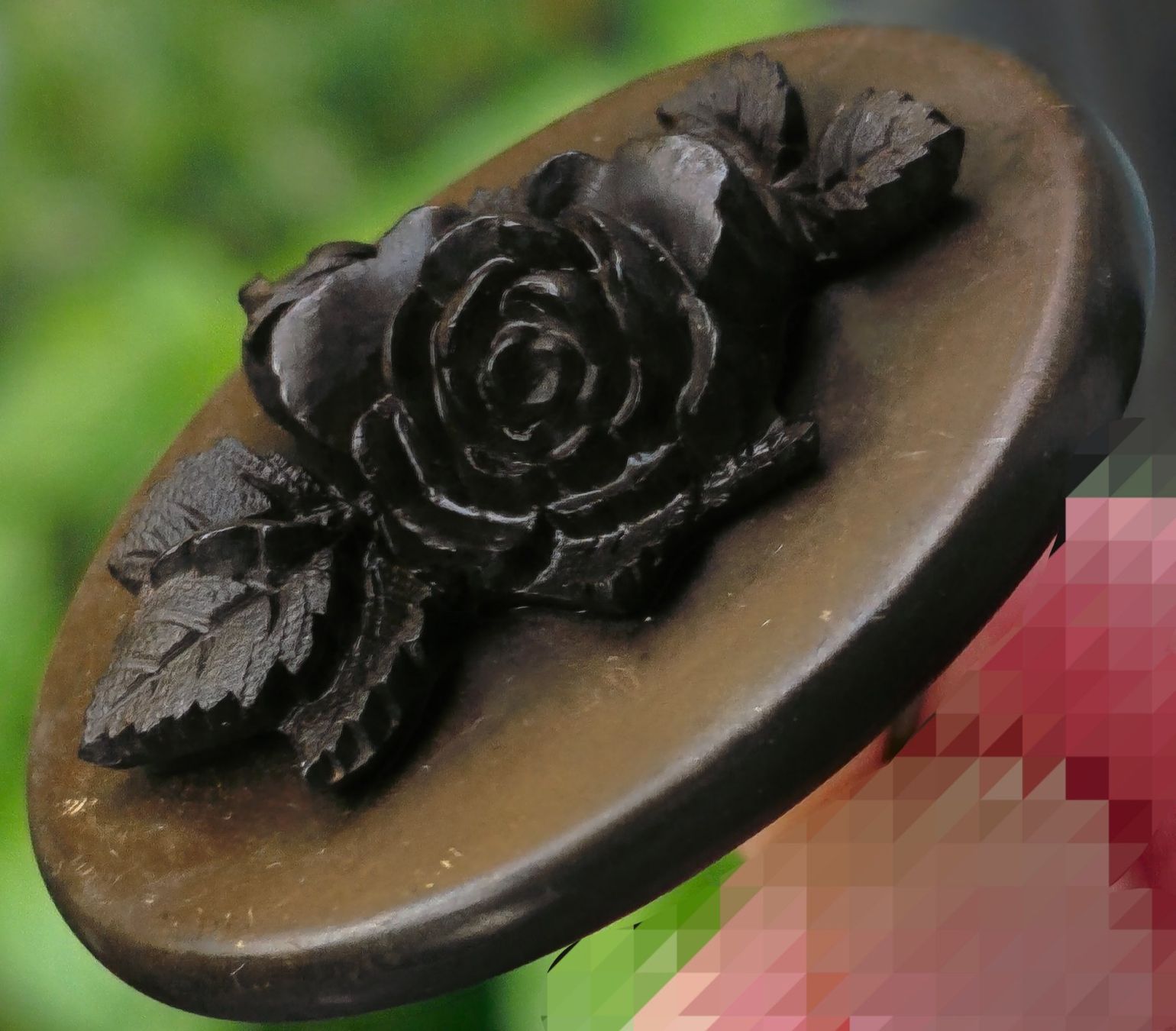 Broschen & Nadeln: Vintage Brosche mit Rosenmuster, aus Bakelit oder Catalin – Gebraucht aus Zürich von Tanteemma369 6