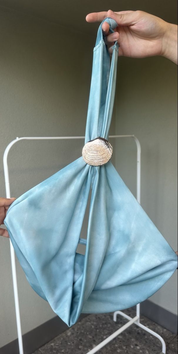 Tops: Sehr schönes , blaues Top – D'occasion à Volketswil par hal_65hj