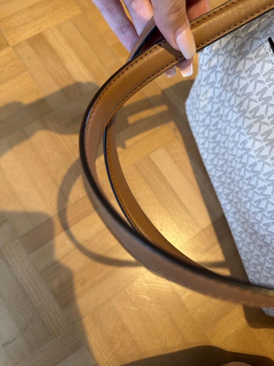 Michael Kors Borse: Michael Kors Kensington gross – Nuovo (secondo la descrizione) da Magden venduto da SCO13 1