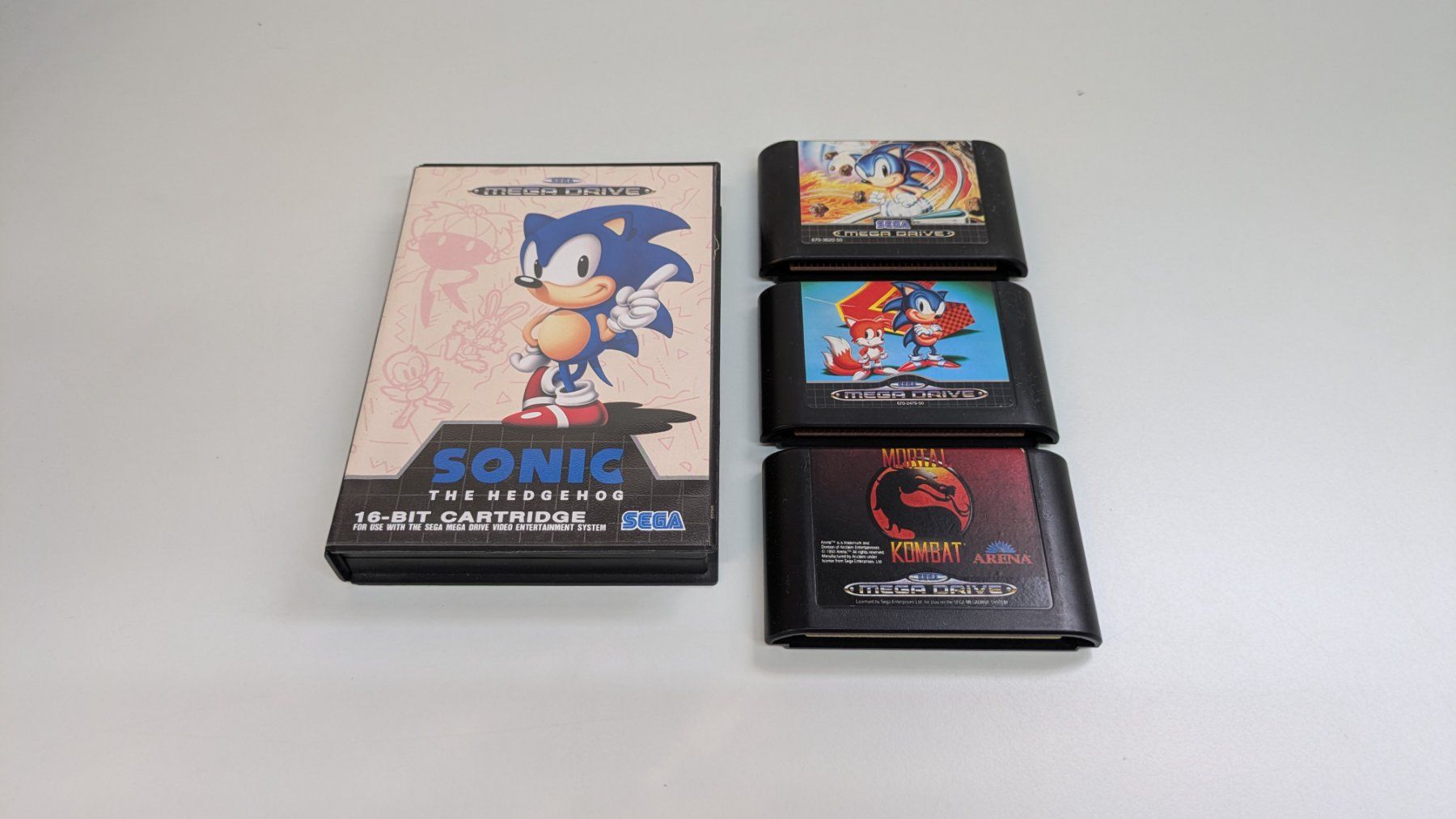 Sega Spiele: 4 SEGA Mega Drive Games, Sonic und Mortal Kombat – Gebraucht aus Menziken von mame18