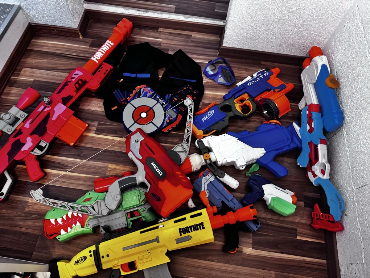 Nerf Spielzeuge: Nerf Énorme lot – Gebraucht aus Neyruz FR von cla_7dcj