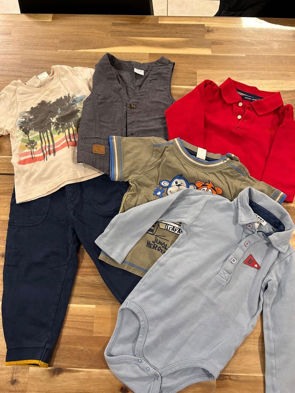 Lotti & Set di vestiti: 6 Baby Kleider Set Gr. 80+86 – Usato da Würenlingen venduto da meadc