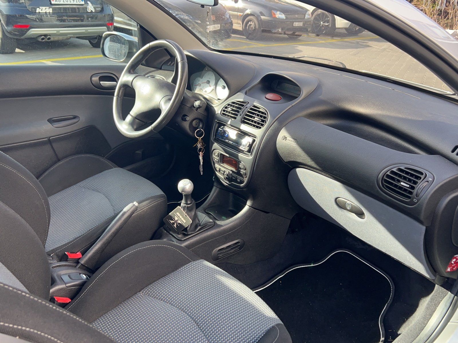 Peugeot Autos: Peugeot 206 2.0 Cabrio – Gebraucht aus Kölliken von  4