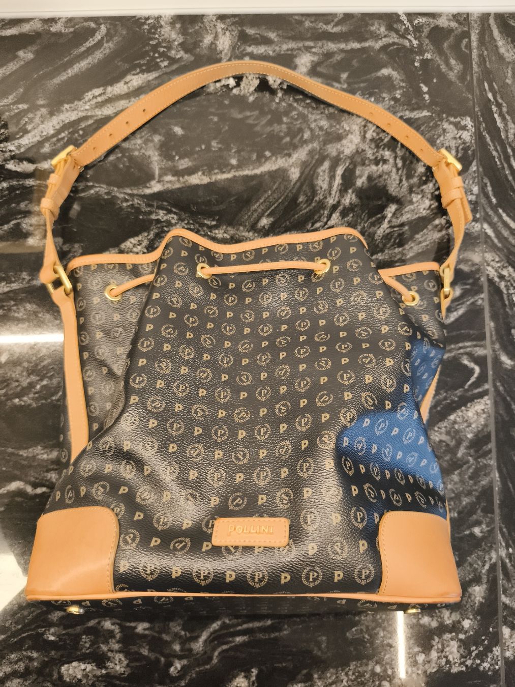 Borse da donna: Pollini Heritage Logo Classic Bucket Bag – Usato da Riedholz venduto da Shime1981 3