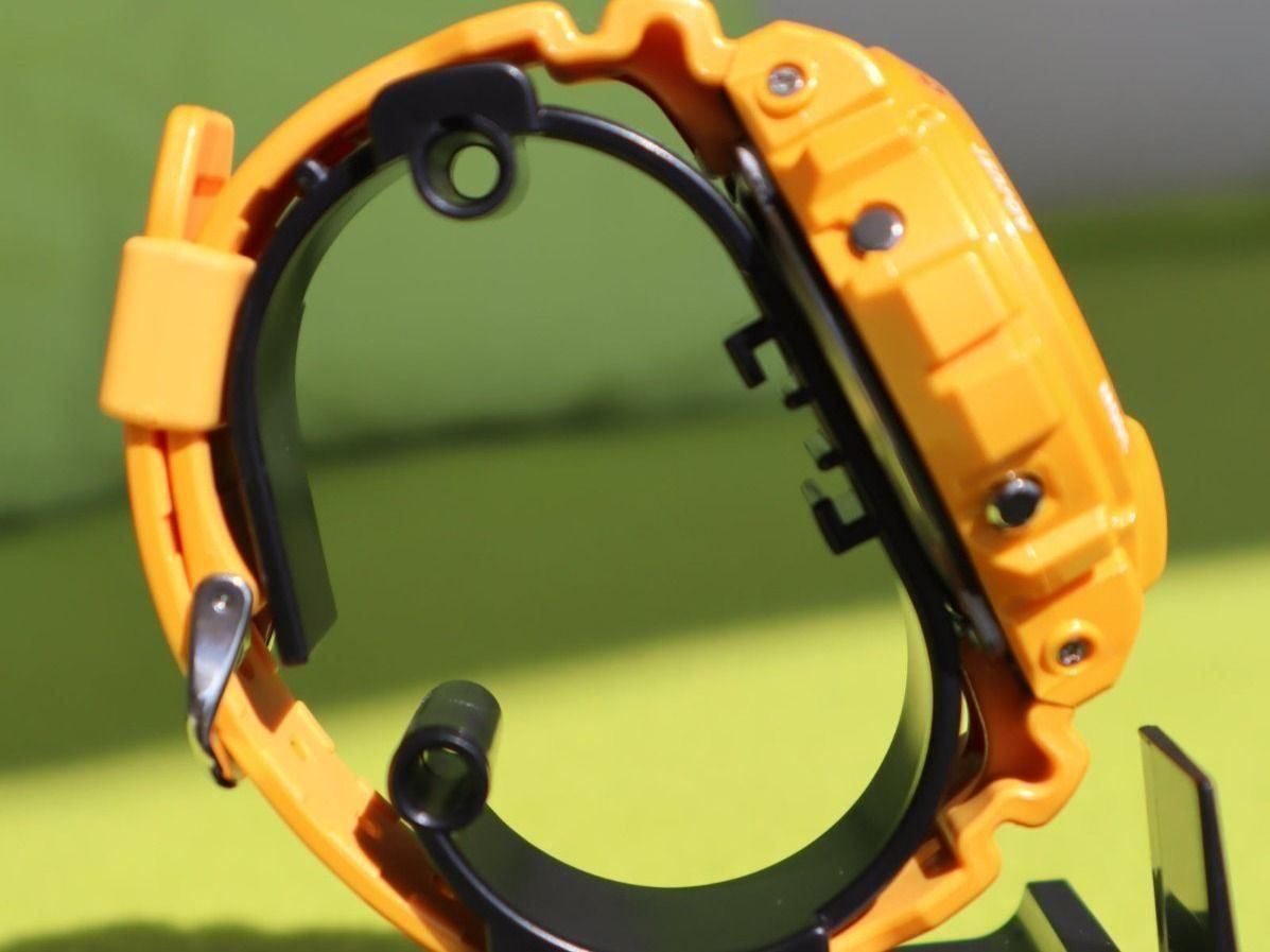 Casio Orologi: Casio G-Shock DW-6900-1VCT Custom – Nuovo (secondo la descrizione) da Romont FR venduto da heinz.ramseyer 1