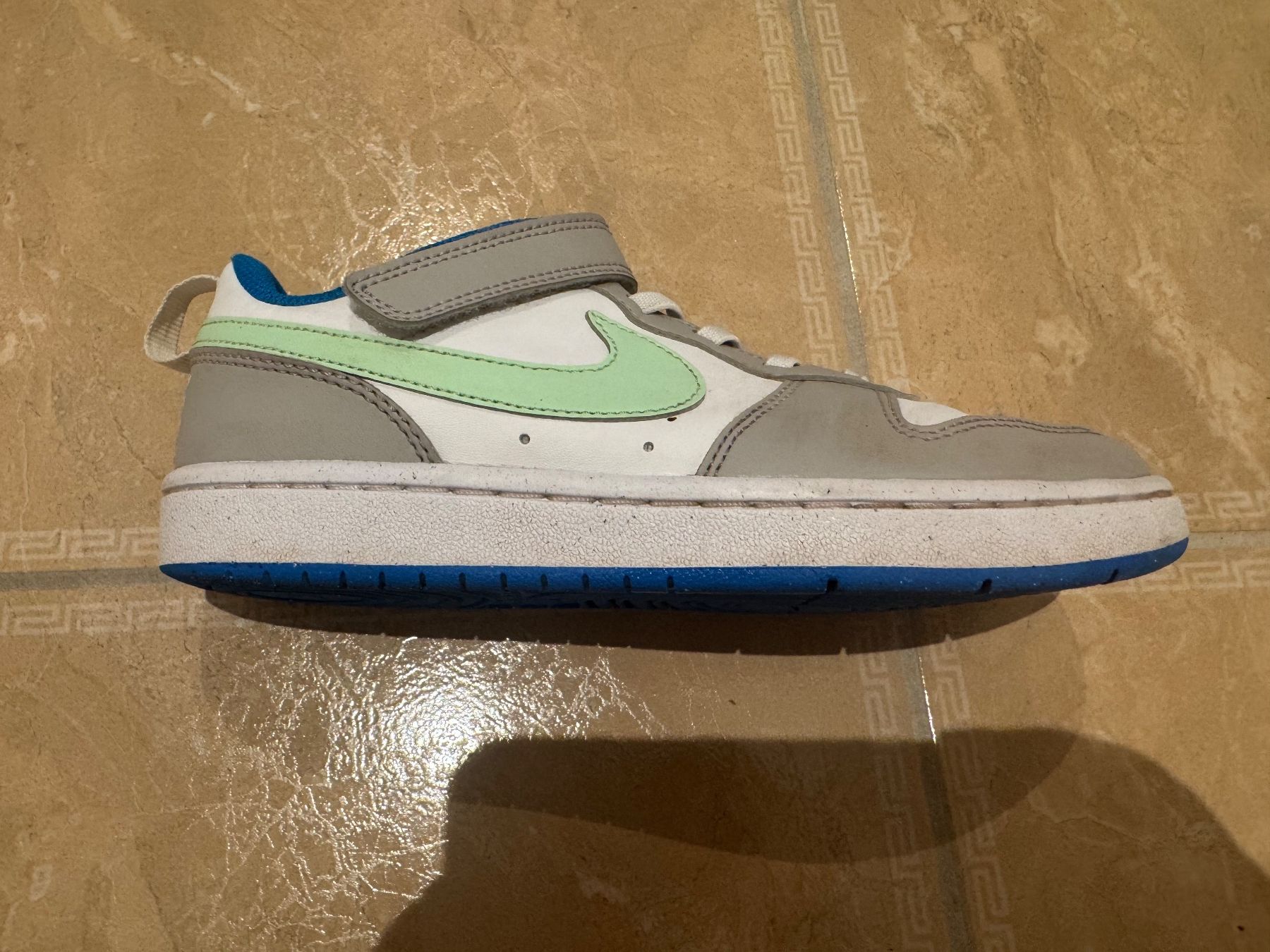 Nike Scarpe per ragazzi: Nike coole Sneakers, 35 – Usato da Klingnau venduto da Markus14 4