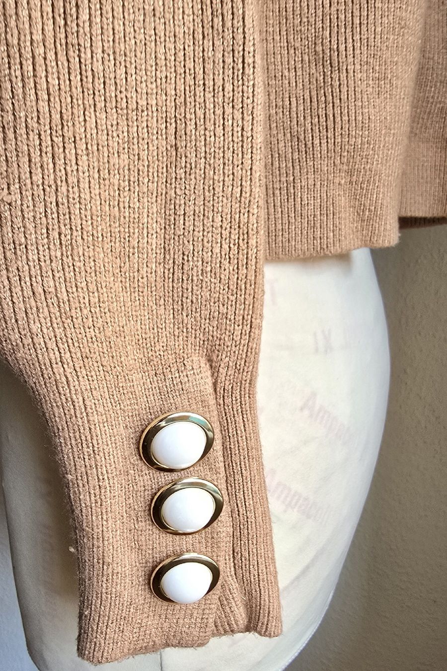 Zara Maglioni & Felpe: Pull court à col roulé couleur camel taille S – Usato da Genève venduto da Saleena 5