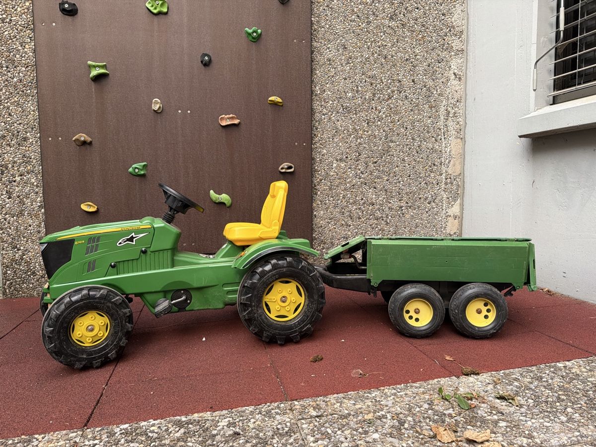 John Deere Fahrzeuge für Kinder: Kindertraktor John Deere 6210R mit Anhänger – Gebraucht aus Stans von lion85 3
