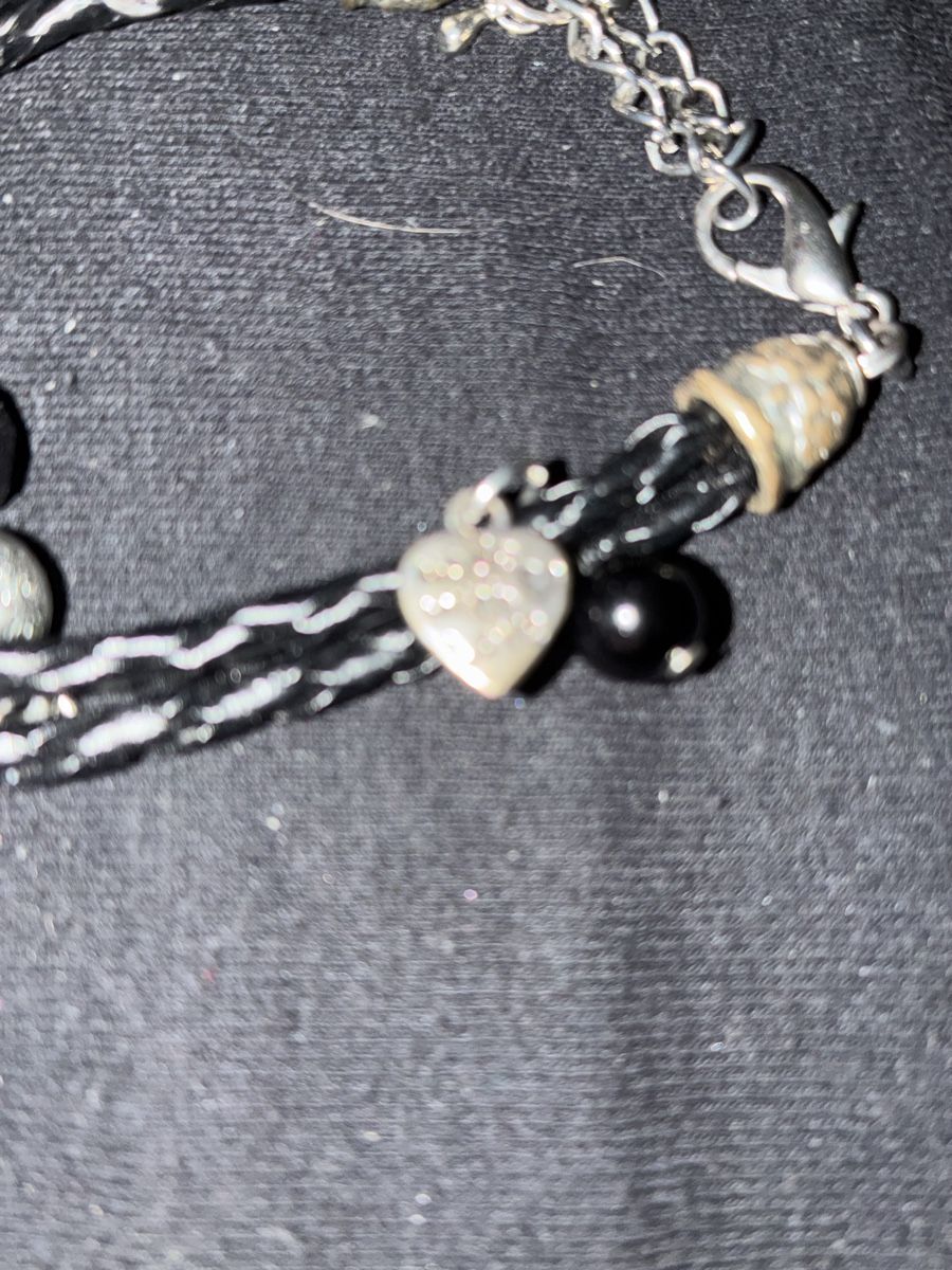 Bracciali & Braccialetti: Armband geflochten schwarz mit Charms  – Usato da Dübendorf venduto da ana_wp8y 2